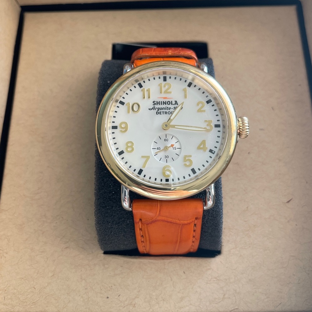 Shinola Runwell 41mm in great condition w/ limited edition alligator strap